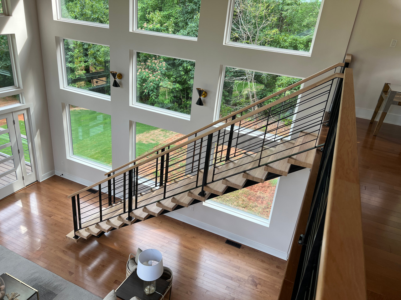 Floating Stair Railings and Tread Count: A Modern Design Guide - The ...