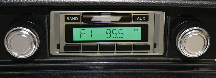 Custom AutoSound 1968 El Camino USA-230 In Dash AM/FM