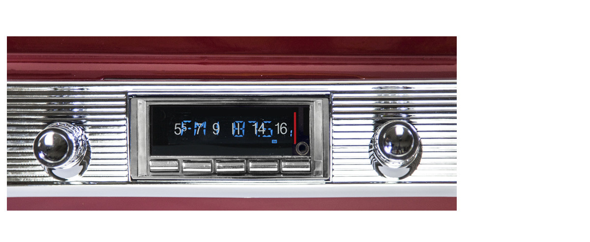 Custom AutoSound 1956 Ford USA-740 In Dash AM/FM