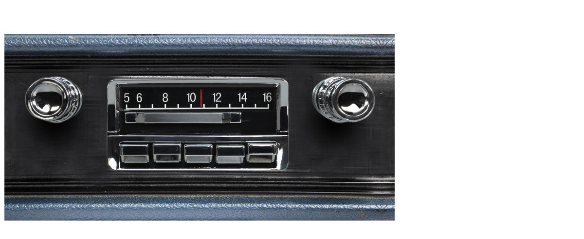 Custom Autosound Slidebar Radio for a 1970-74 Chevy Impala