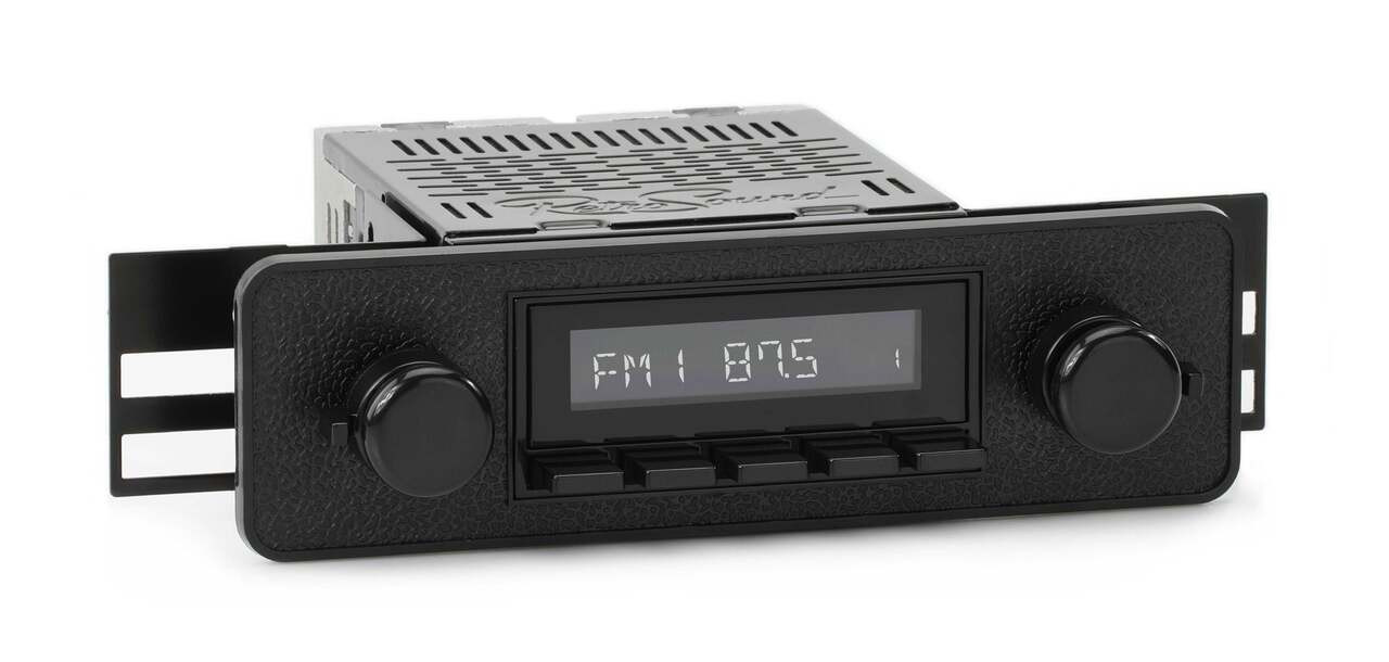 RetroSound 1959-1966 Volvo PV544 RetroRadio - view 4