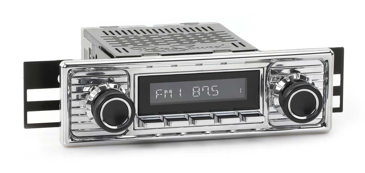 RetroSound 1974-1983 Mercedes-Benz 240D RetroRadio - view 2
