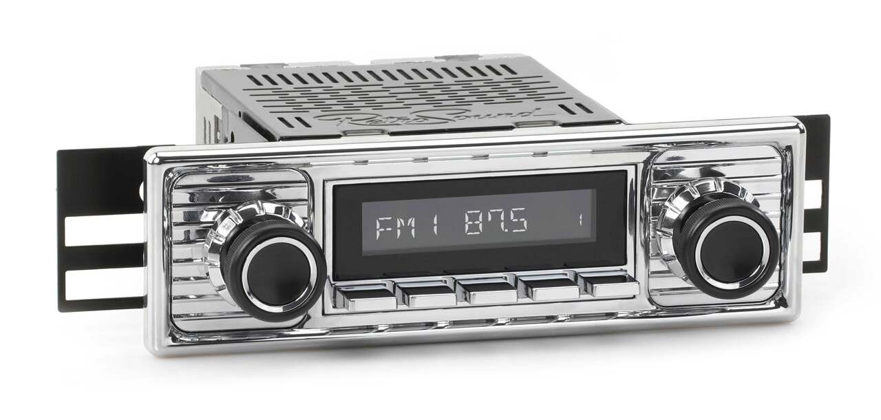 RetroSound 1956-59 Mercedes-Benz 219 DAB+ RetroRadio with Chrome Faceplate - view 2