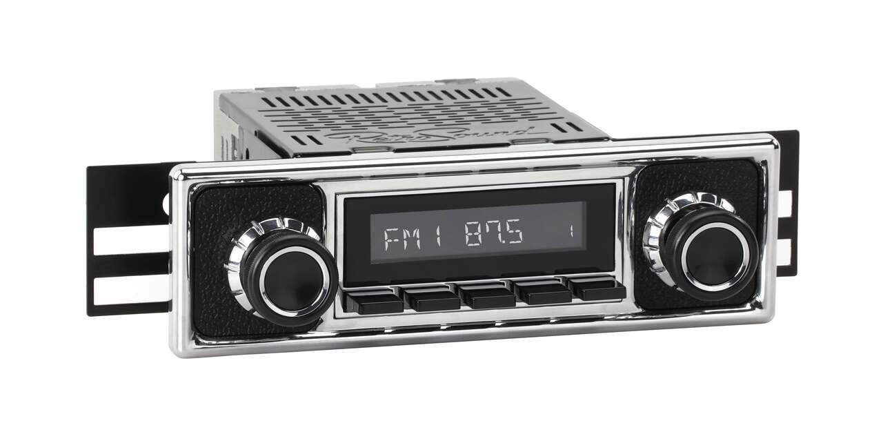 RetroSound 1960-66 Mercedes-Benz 300 DAB+ RetroRadio with Black Pebbled/Chrome Faceplate - view 3