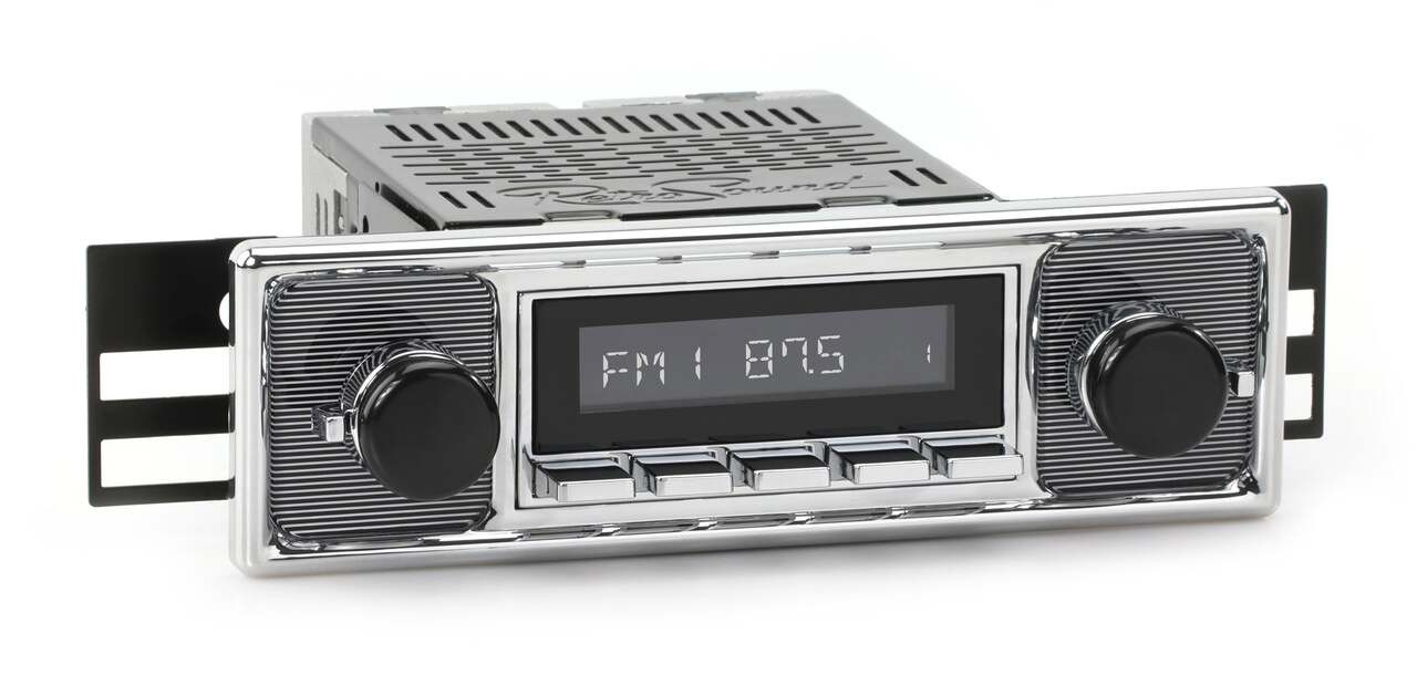 RetroSound 1960-66 Mercedes-Benz 300 Series DAB+ RetroRadio with Pinstripe/Chrome Faceplate - view 4