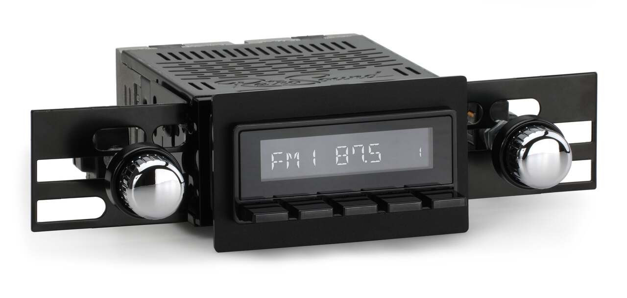 RetroSound 1966-71 International Scout 800 Denver DAB+ Radio - view 2