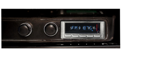 Custom AutoSound 1971-73 Roadrunner USA-740 In Dash AM/FM
