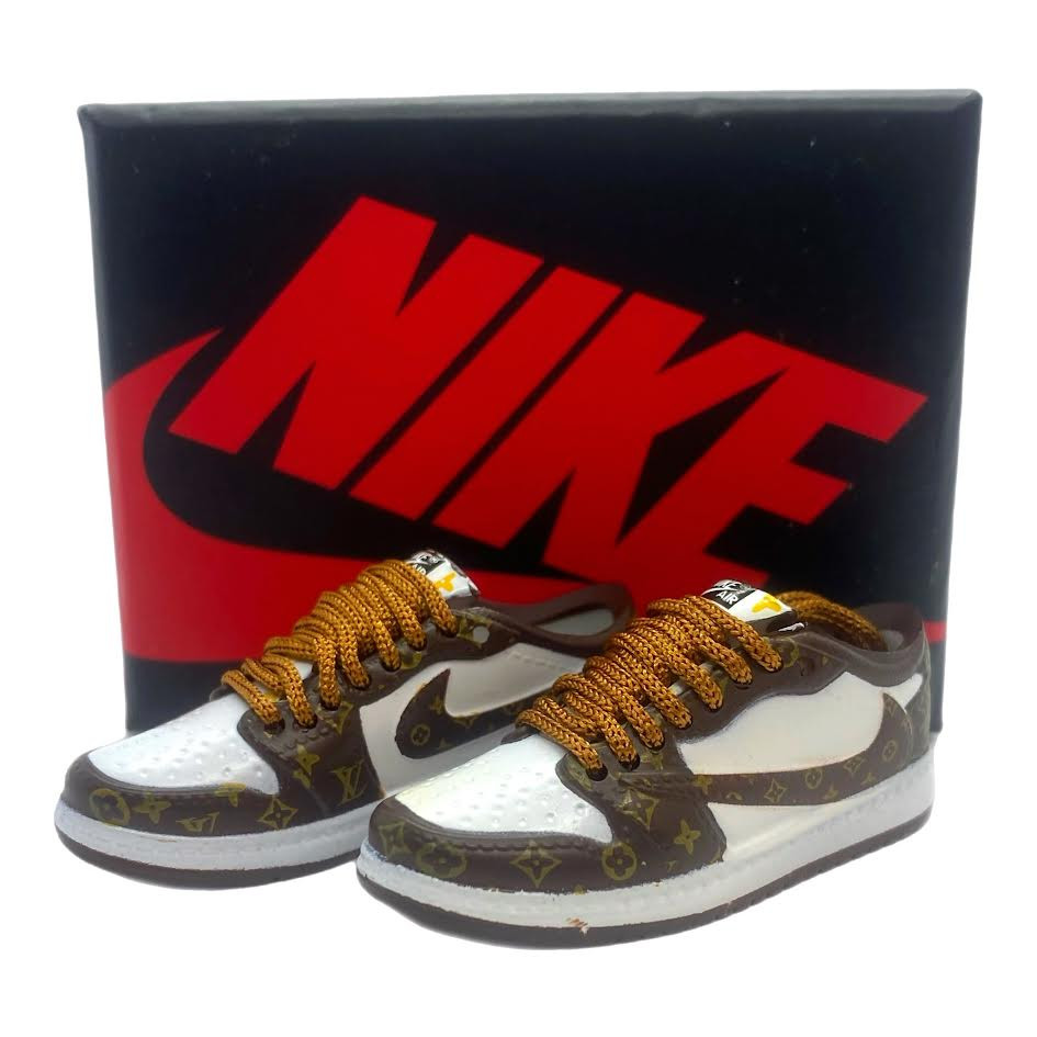 LC BOARDS FINGER SHOES LOUIS VUITTON DUNKS