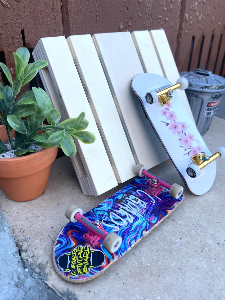 LC BOARDS FINGERBOARD WOODEN PALLET RAMP