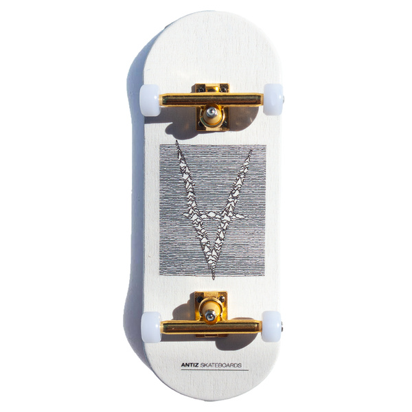 LC BOARDS X ANTIZ 98X34 COMPLETE JOY DIVISION GRAPHIC FOAM GRIP TAPE