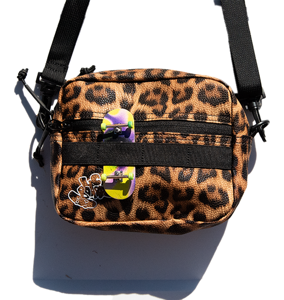 LC BOARDS CHEETAH SLING BAG