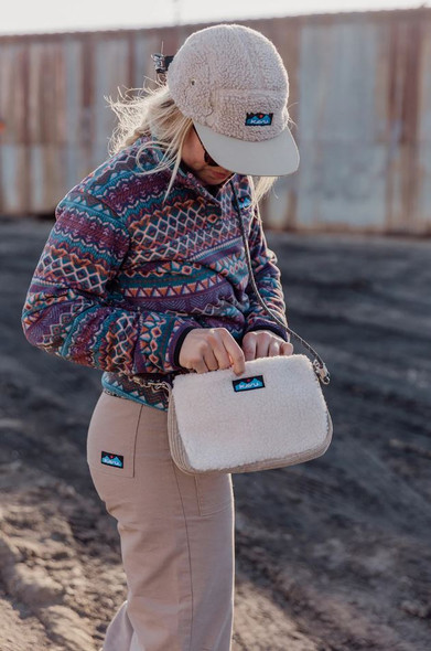 Kavu Women's Cavanaugh Pullover 