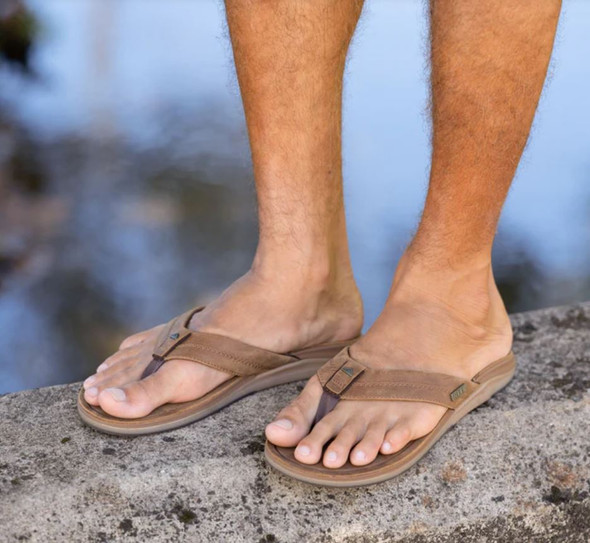 Reef Men's Leather Offshore Flip Flop