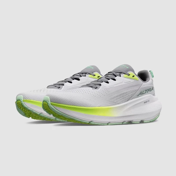 On P.O. 26Season
Gray