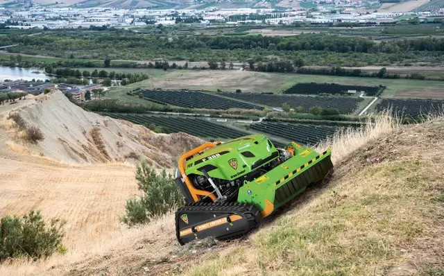 Green Climber F300 PRO Remote-Control Slope Mower