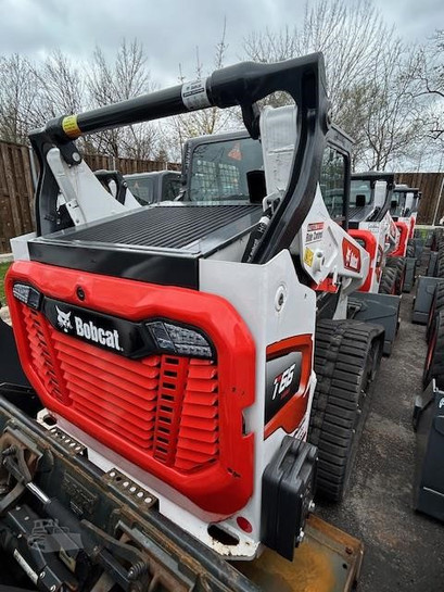 Bobcat Compact Track Loader T66