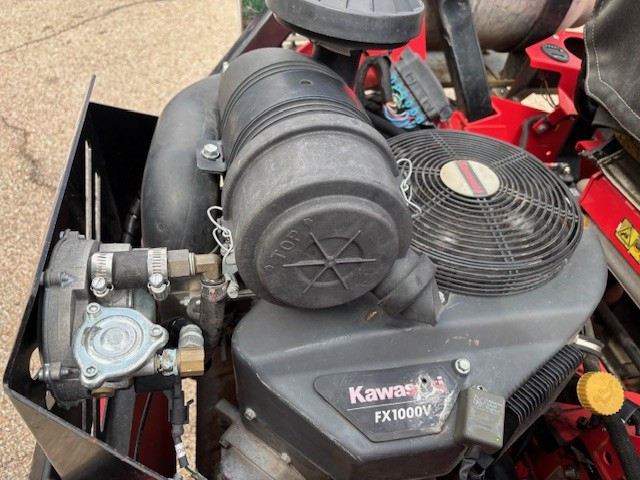 2021 Gravely Pro-Turn 672 Kawasaki Zero-Turn Mower-DS11396