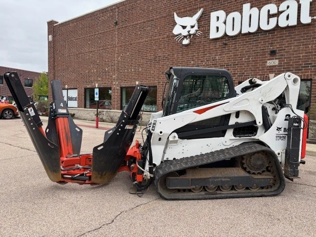 2022 Bobcat T740 Compact Track Loader-DS11402