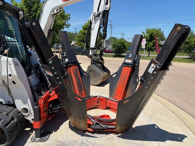 2021 44" Bobcat TS44M Convertible Tree Spade Attachment-DS11403