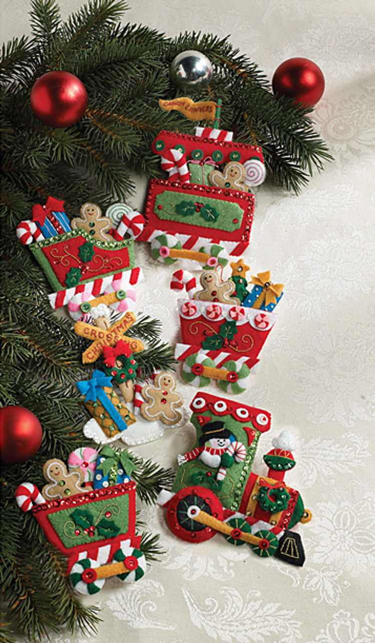 Candy Express Bucilla Felt Ornament Kit (6 Pieces)