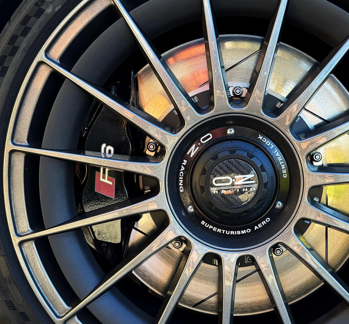 リ*ロ様 Audi TT 8J tt-rs-8j-front-brake-rotor-