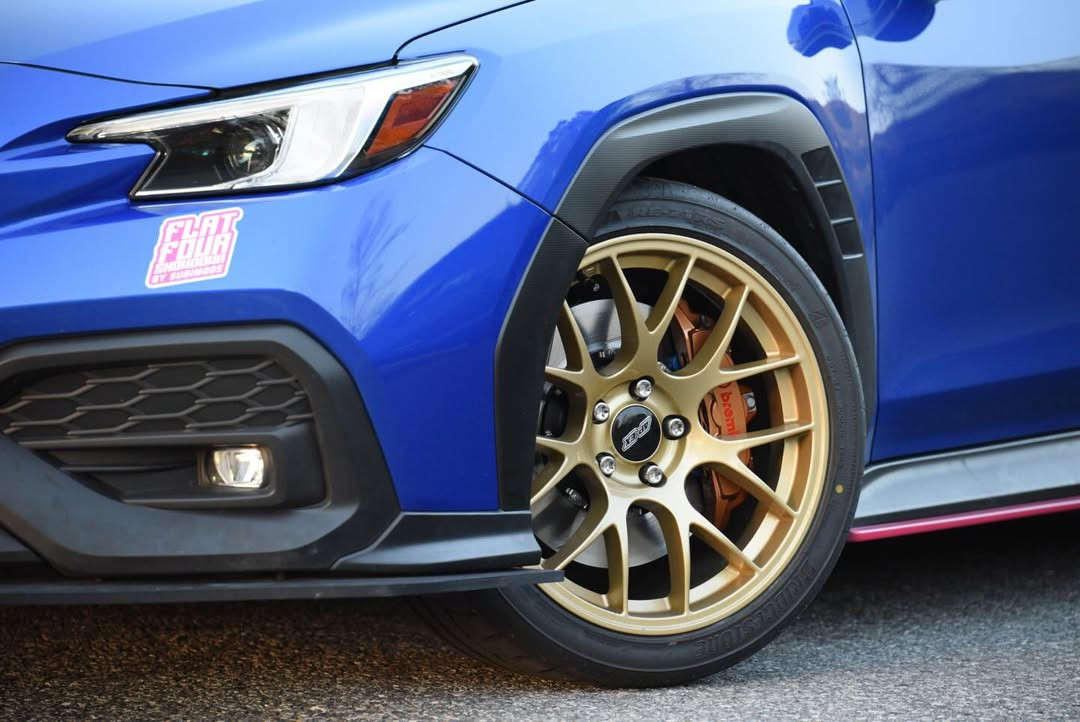 22+ WRX w/ OEM STI 6P caliper 2-piece floating brake rotors (front)