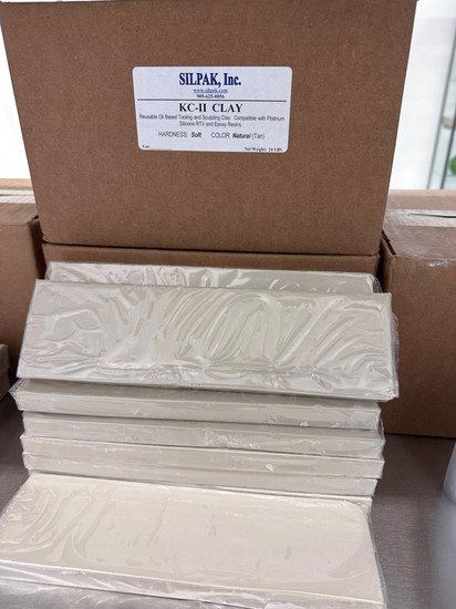 KC II Oil Clay brick is a non-toxic, odorless clay used for tooling and sculpting