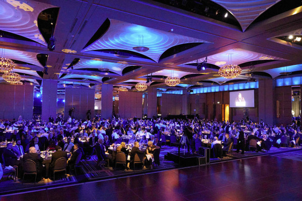 Attend a jam-packed evening of entertainment in Melbourne! Awards, gourmet food and drinks, music, magic, and more.