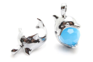 25mm Jumping Dolphin Pendant With 12mm Facted Aqua Quartz Ball [y745-ub6]