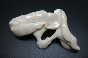 45x30mm Buffalo Bone Flower Brooch [z5358]