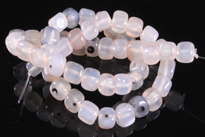 8mm Gray Agate Dice Beads 15.5" dyed [h24w]
