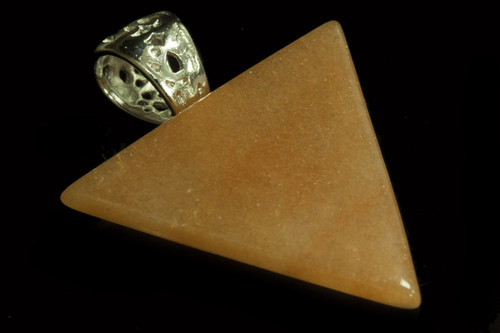 26mm Red Aventurine Triangular Pendant [y720bp]