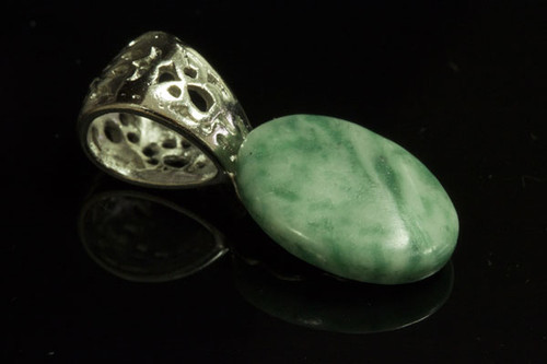 10x14mm China Jade Oval Cabochon Pendant [y721ep]