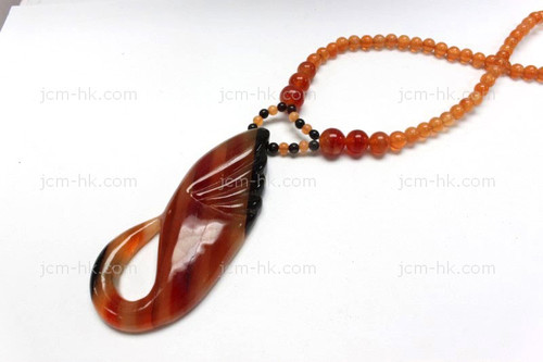 36x88mm Amber Horn Necklace 18" [z7500]