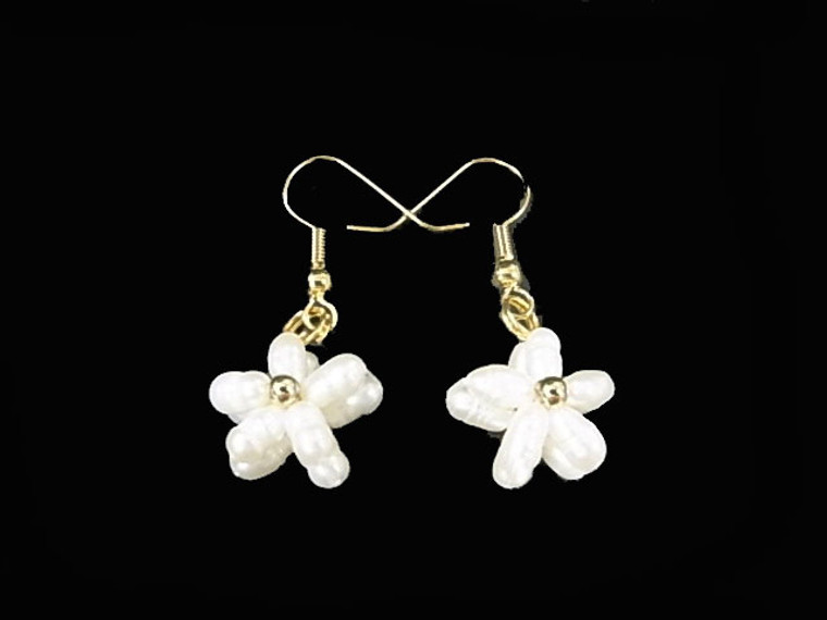 15mm Freshwater Pearl Flower Earring , A Grade Lustre [p202b]