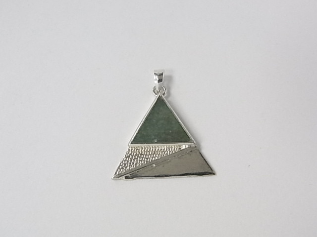 925 Sterling Silver 25mm Jade Pendant [e1067]