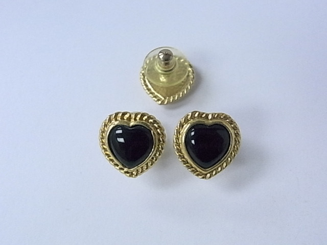 15mm Black Agate Heart Post Earring 18K Gold Plated [e102]
