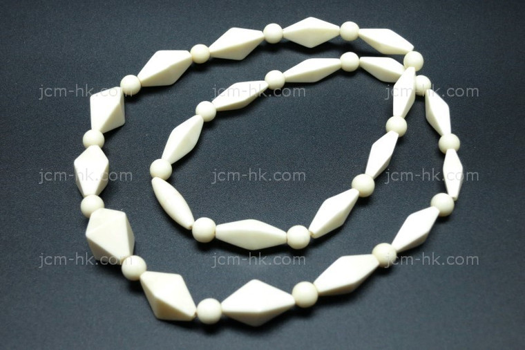 20x6mm-16x16mm Buffalo Bone Necklace 18" [z7632]
