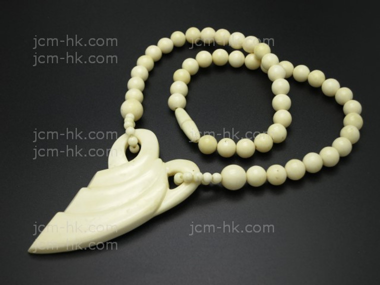 41x65mm Buffalo Bone Necklace 18" [z7782]