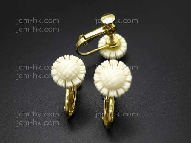 28mm Buffalo Bone Flower Earring [z1599]