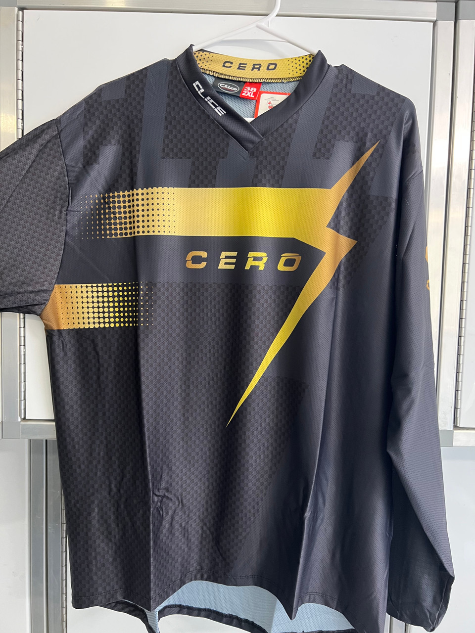 Cero jersey gold