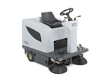 Advance Commercial Rider Sweepers