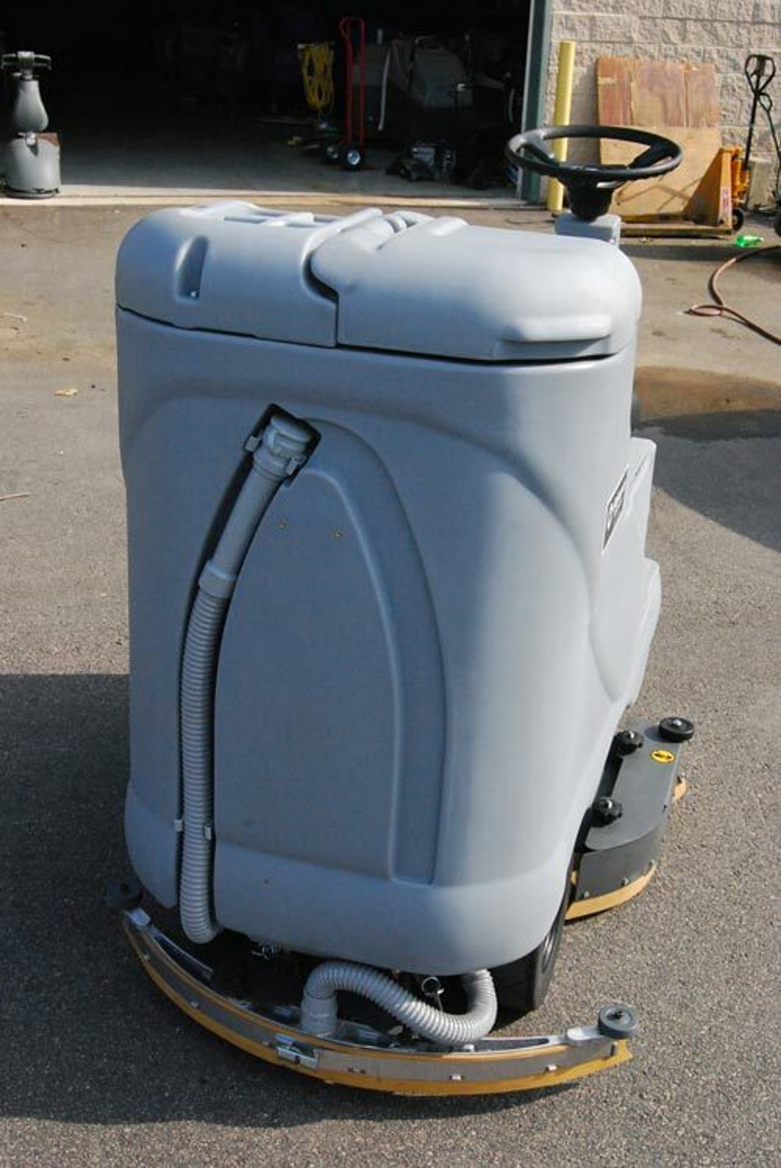 Used Advance Advenger 3210D Ride On Floor Scrubber and Parts for Sale