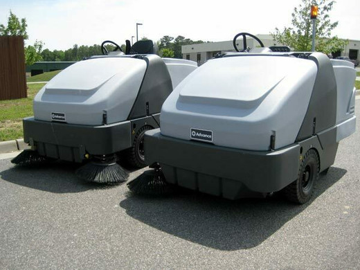 Used Advance Proterra 5130 LPG Dual Brooms Used Advance Proterra 5130 LPG Dual Brooms