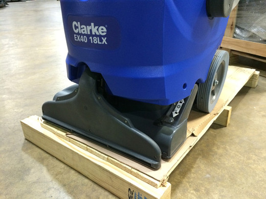 ESK Clarke® EX40™ 16ST Self-Contained Carpet Scrubbing Extractor (9