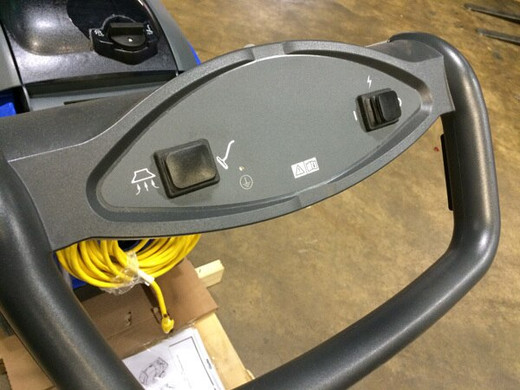 56265505 Clarke EX40 18LX Pull Back Carpet Extractor for Sale