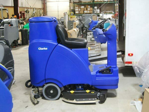 Clarke Focus II Rider 28 Boost - Side