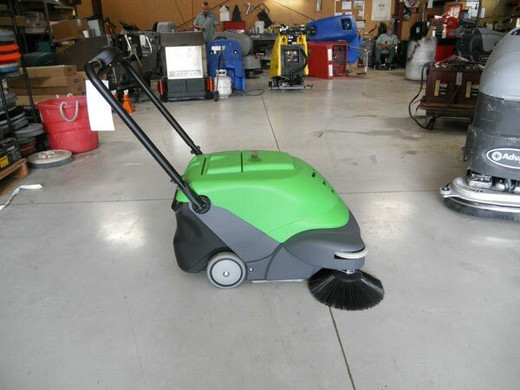 IPC Eagle SmartVac 464 - Side