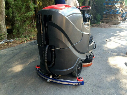 Viper AS710R 28 Ride-On Floor Scrubber