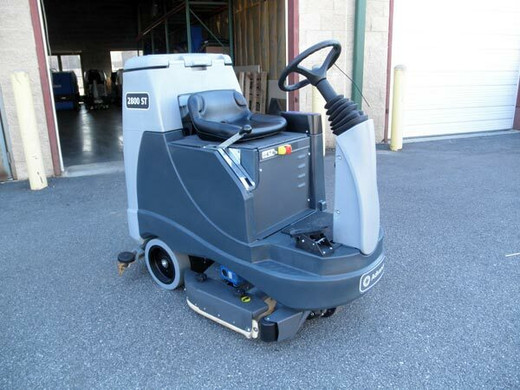 Advance Advenger 2805D Floor Scrubber Advance Advenger 2805D Floor Scrubber